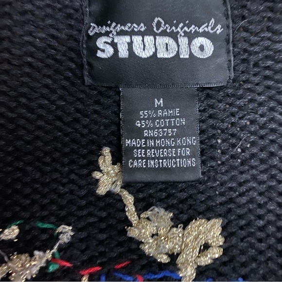 DESIGNER’S Originals Studio Brand Christmas Holiday Sweater Cardigan Medium - Picture 4 of 6